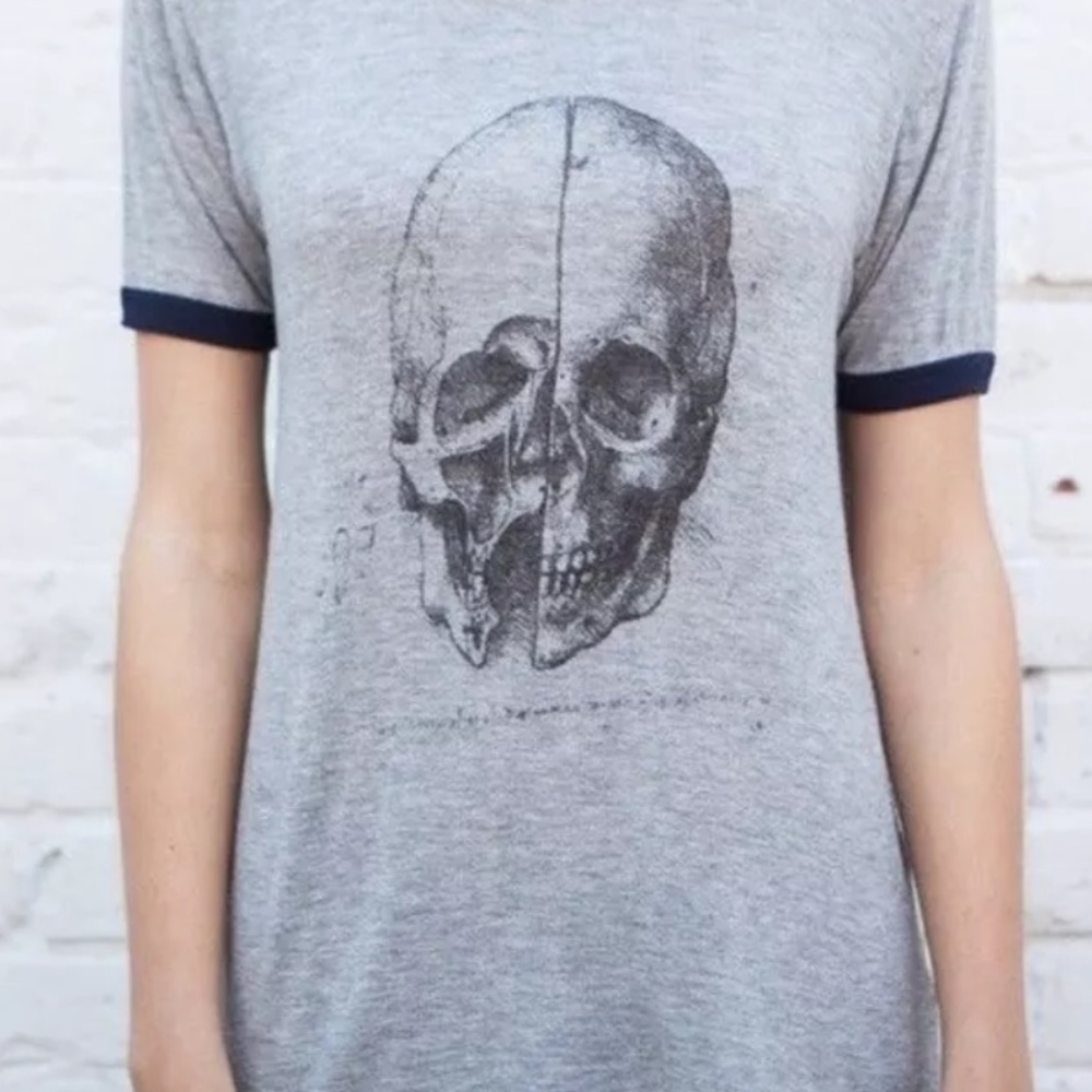 Grey and navy skull t shirt